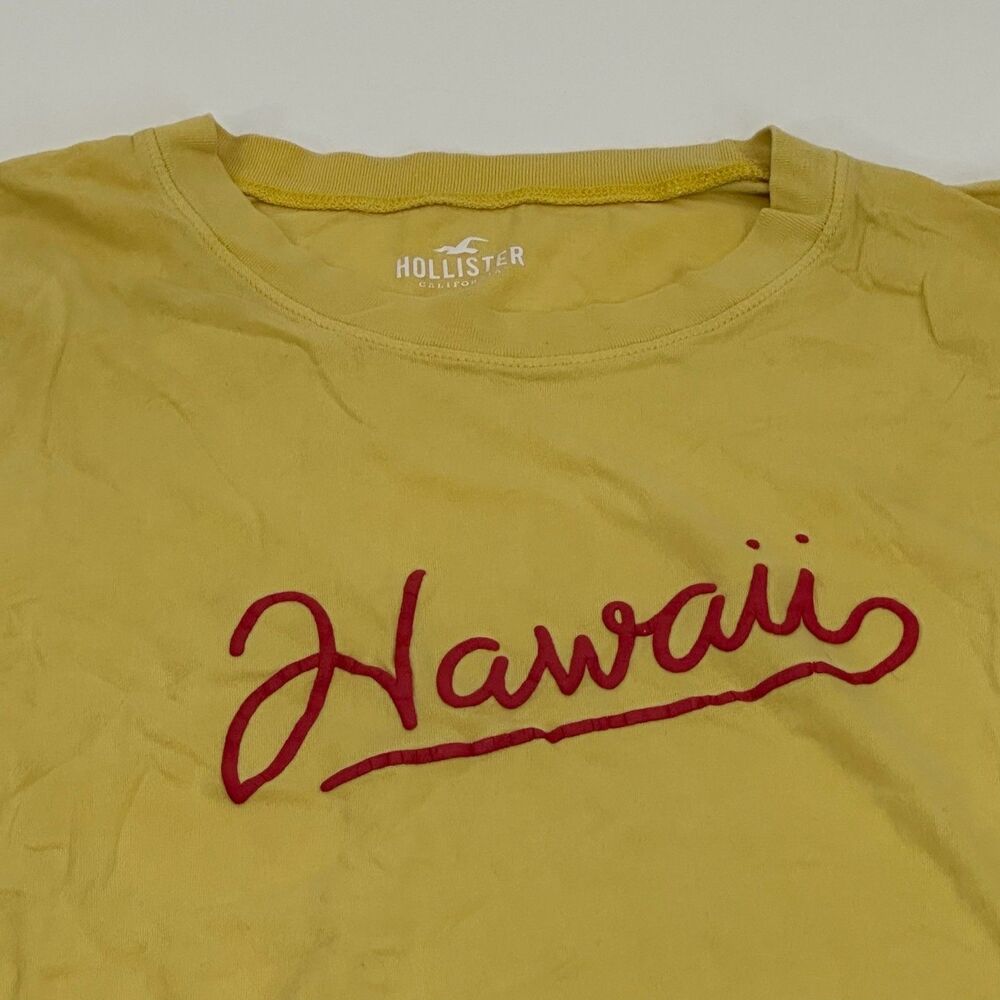Hollister Hawaii Graphic Tee‎ Yellow Red Script Short Sleeve T-Shirt Men's Small